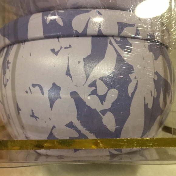 Susan Jacobs New York Scented Candle Floral Tins Trio NWT 3x3oz - Picture 4 of 16